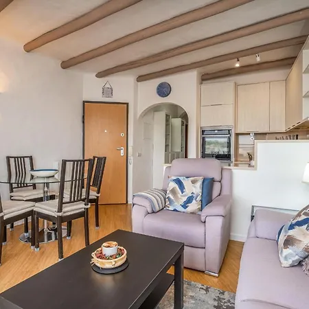 Retreat With Sea View #1972 Budens